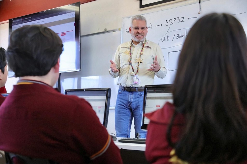 Impulsa Michoacán talento digital a través de formación especializada en Inteligencia Artificial:&nbsp;Bedolla