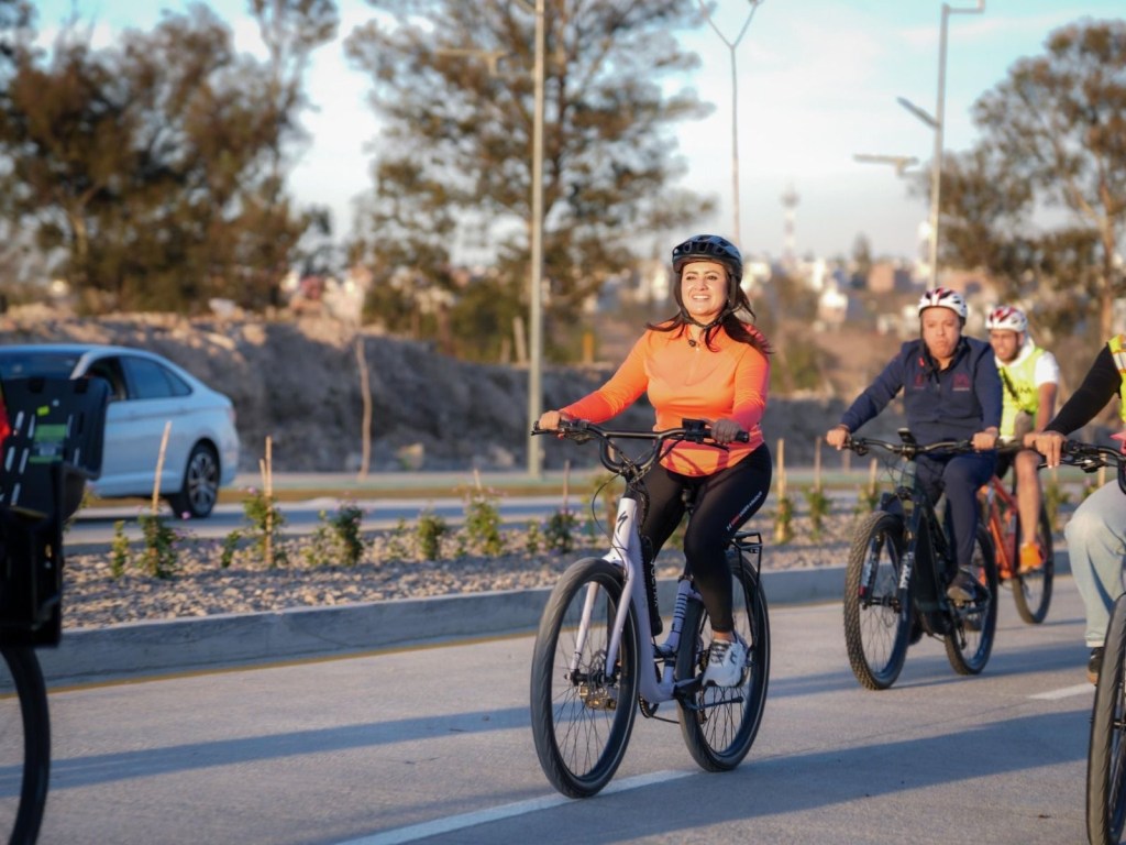 Suma Gladyz Butanda 29.4 km de ciclovía construidos en Michoacán