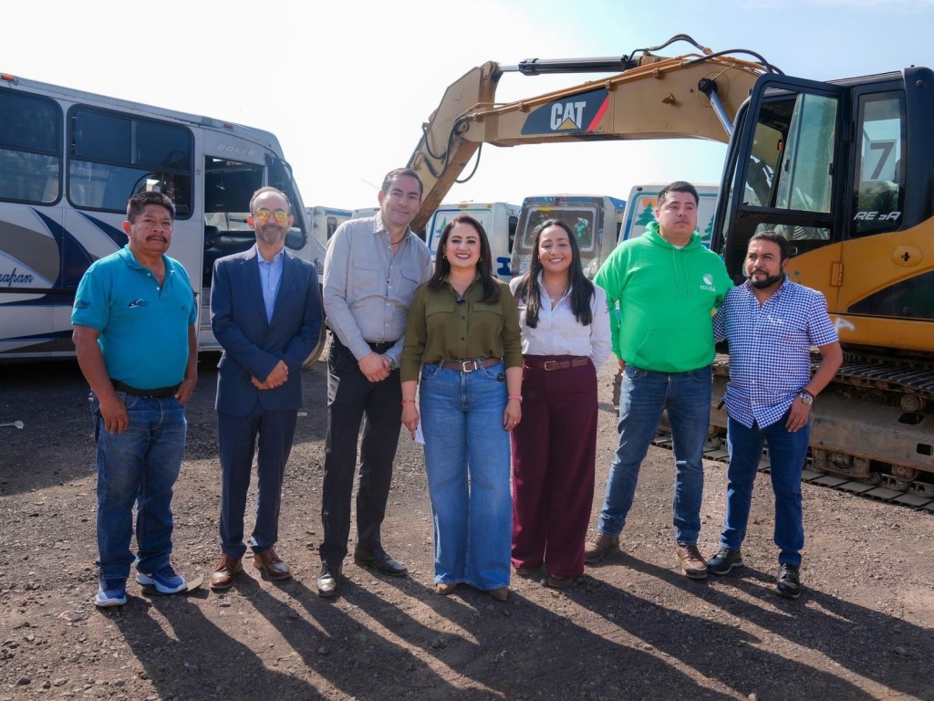 Desecha Gladyz Butanda autobuses viejos de&nbsp;Uruapan