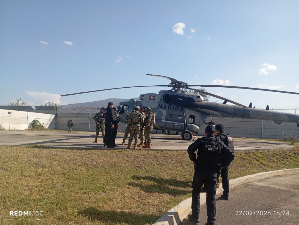 Se suman elementos especializados de Marina y helicóptero artillado al operativo en&nbsp;Jiquilpan
