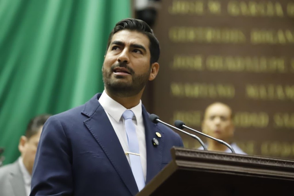 Alfonso Chávez defiende reforma que sanciona conductas violentas de operadores del transporte público