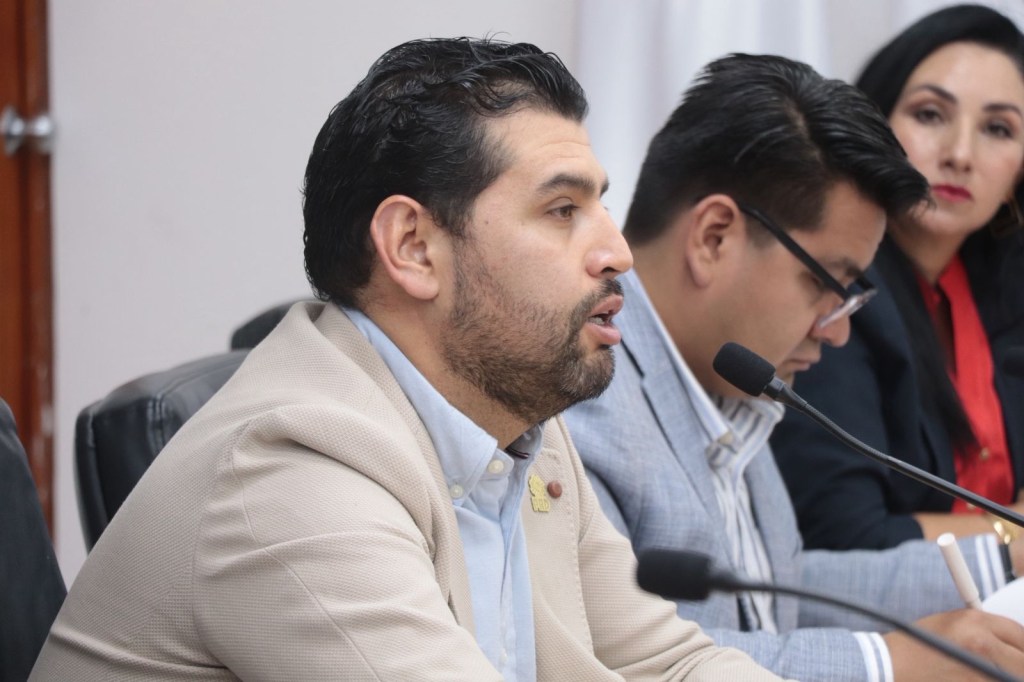 Octavio Ocampo llama a modernizar y blindar el sistema electoral en apertura de mesas por&nbsp;reforma