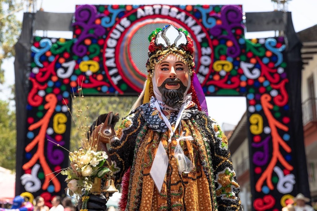 Música, color y tradición: Así se vivió el espectacular desfile del Tianguis Domingo de Ramos