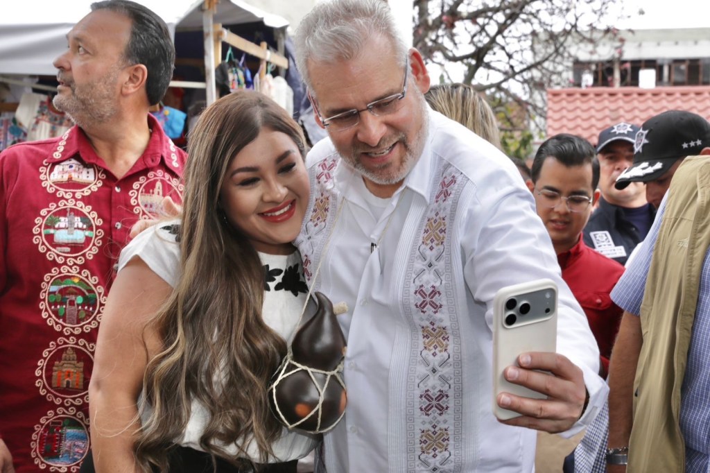 Uruapan al 100% en ocupación hotelera durante el Tianguis Artesanal de Domingo de Ramos:&nbsp;Bedolla