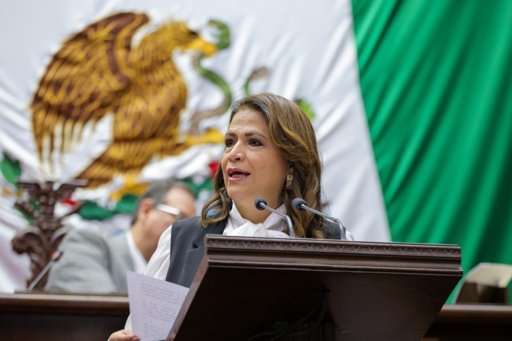 Fabiola Alanís propone actualizaar la Ley garantizar transporte público seguro para las mujeres en Michoacán
