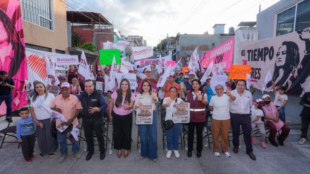Gladyz Butanda defiende la soberanía nacional desde las calles de Morelia