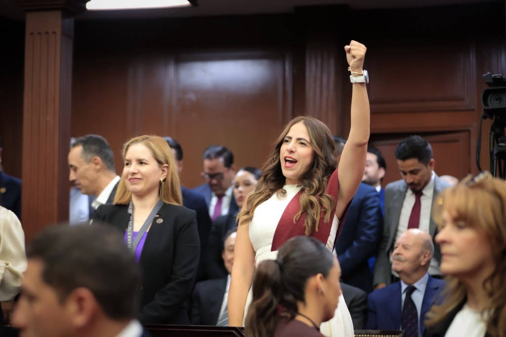 En el marco del Quinto Informe del Ejecutivo, Giulianna Bugarini destaca obras y&nbsp;resultados