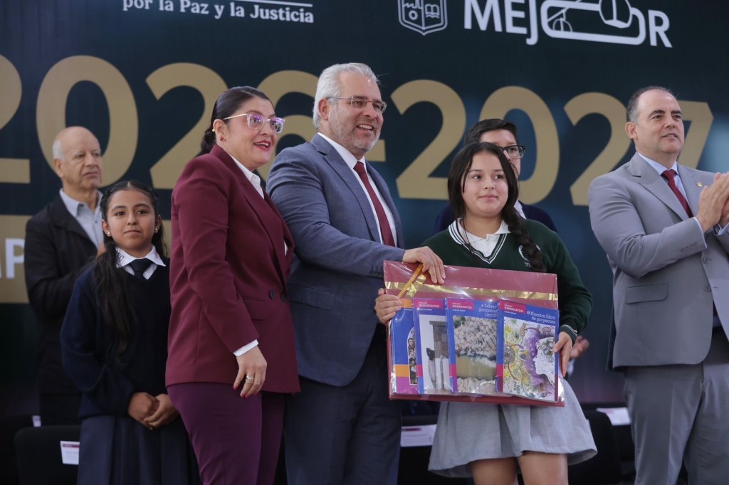 Michoacán garantiza becas universales desde educación básica hasta licenciatura:&nbsp;Bedolla