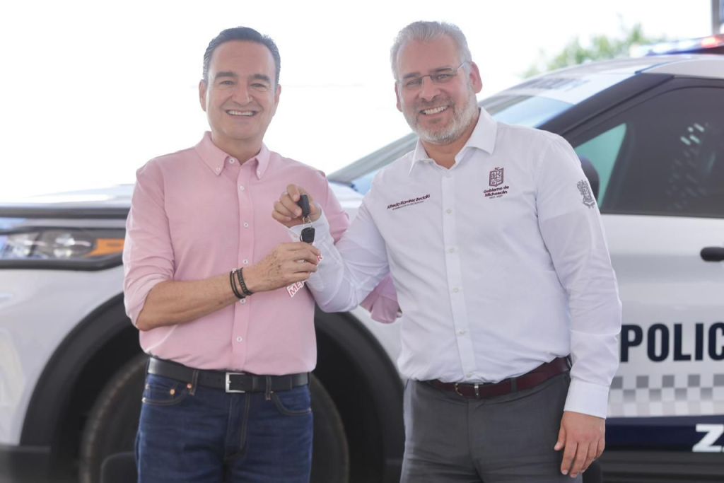 Para reforzar la seguridad, entrega Bedolla nuevas patrullas a la Policía de&nbsp;Zamora